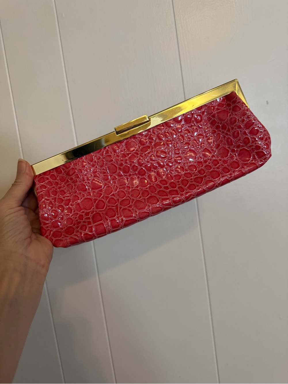 Chinese Laundry Hot Pink Croc-Embossed Clutch with Gold Frame w/ Shoulder Strap